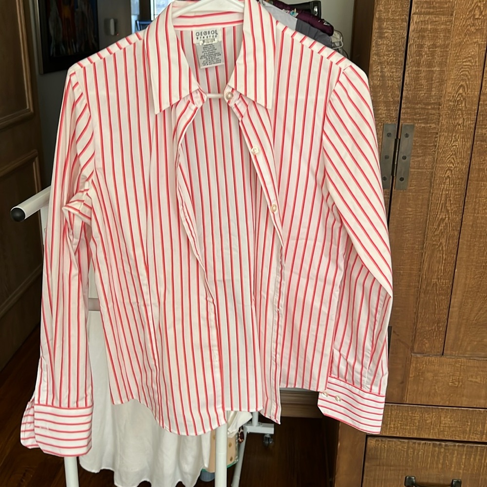 Women’s button-down
